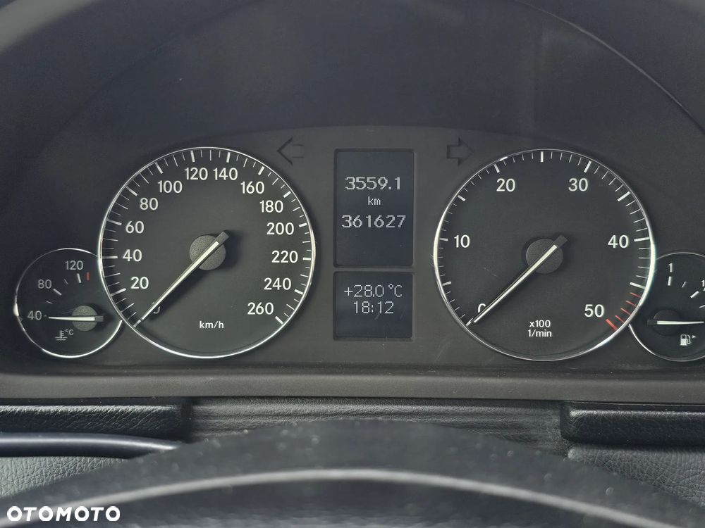 Mercedes-Benz Klasa C 200 T CDI Elegance - 16