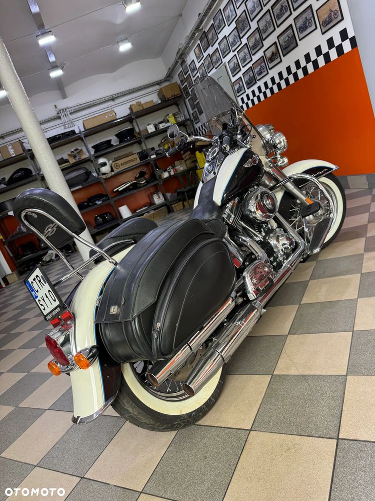 Harley-Davidson Softail Deluxe - 10