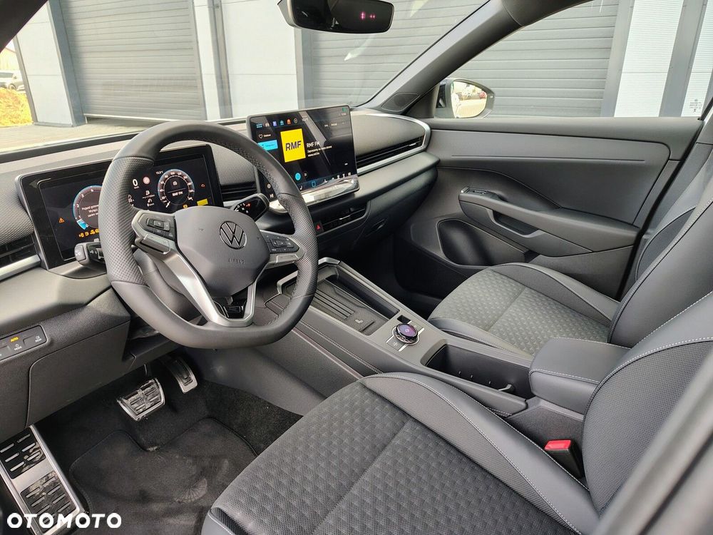 Volkswagen T-Roc - 14