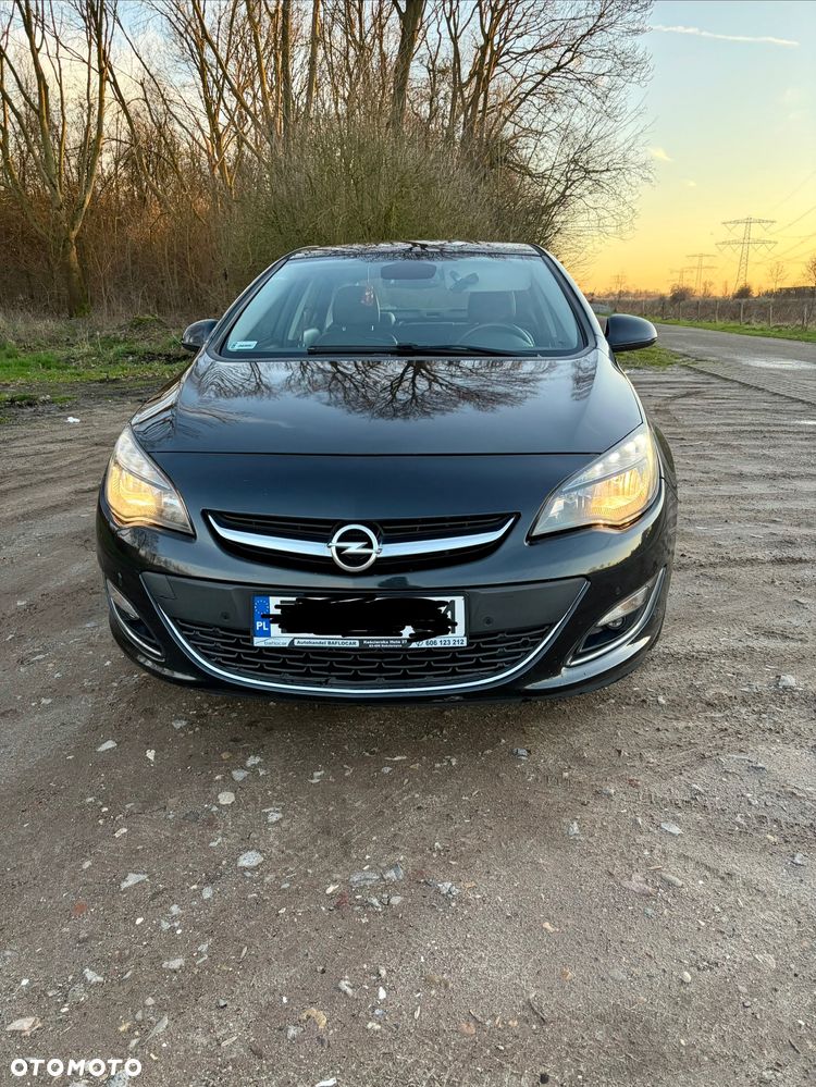 Opel Astra 1.4 T Executive - 6