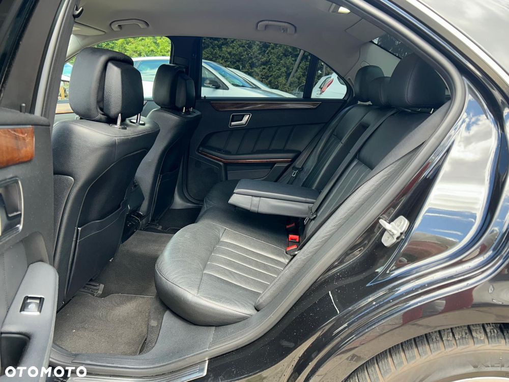 Mercedes-Benz Klasa E 200 CDI DPF BlueEFFICIENCY 7G-TRONIC Elegance - 20