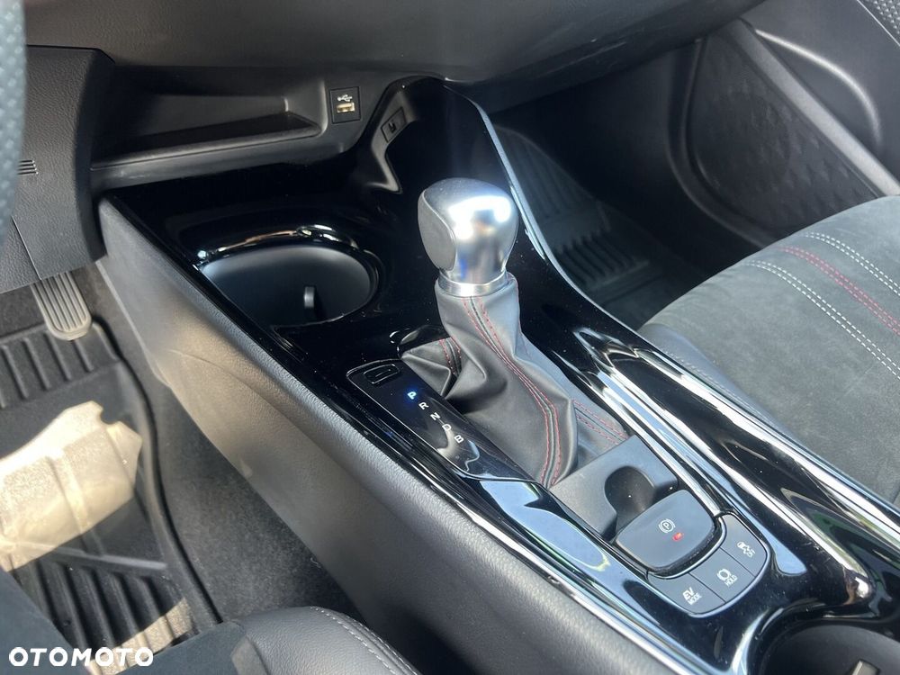 Toyota C-HR 1.8 Hybrid GPF GR Sport - 23
