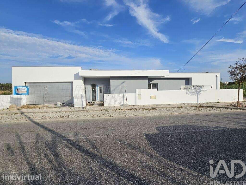 Casa / Villa T4 em Nadadouro de 230,00 m2 - Grande imagem: 3/20