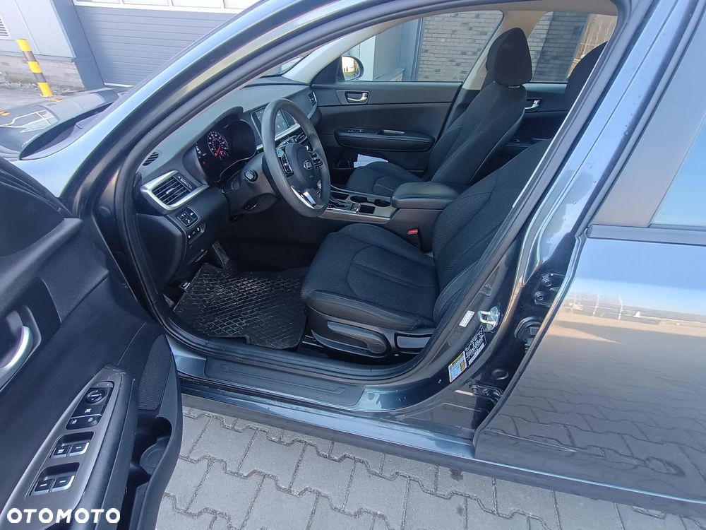 Kia Optima - 32