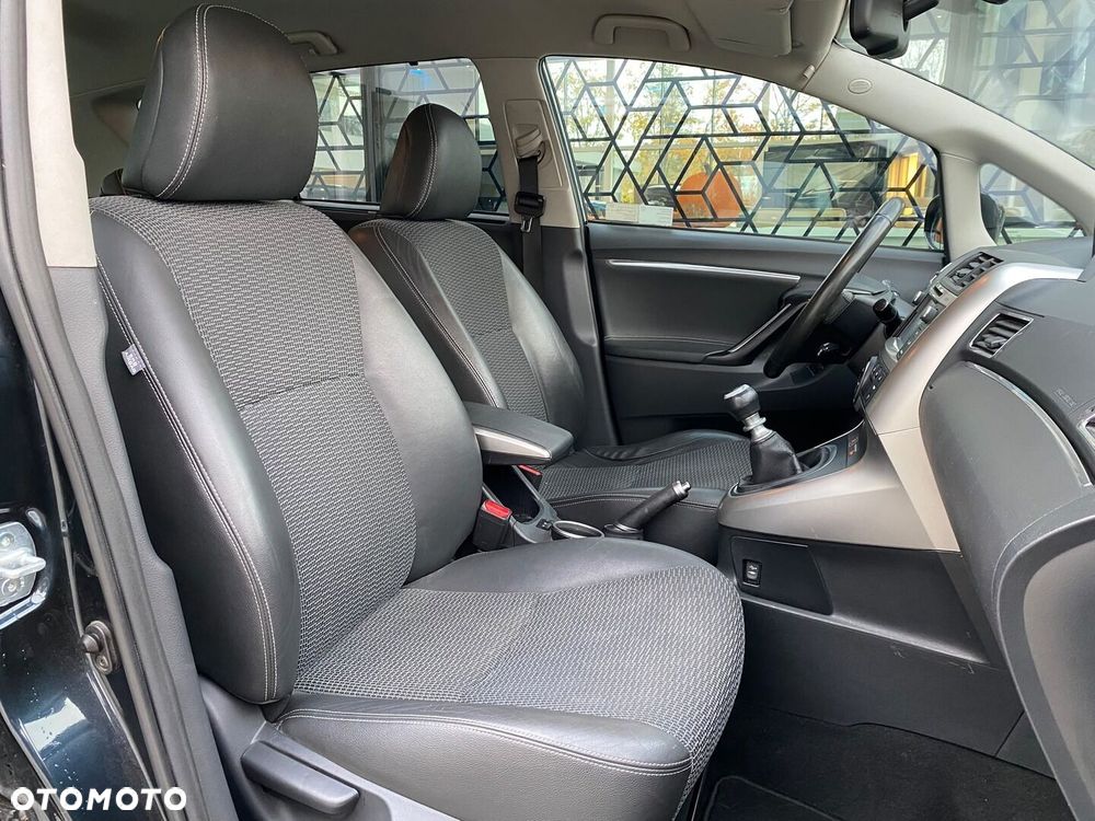Toyota Verso 1.8 Premium 7os - 18