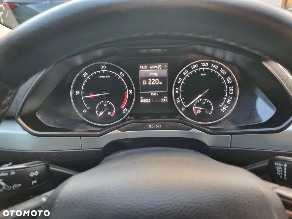 Skoda Superb 1.6 TDI DSG Style - 11