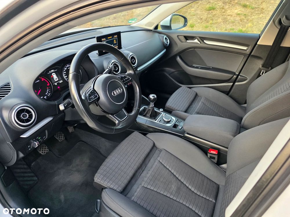 Audi A3 Sportback - 16