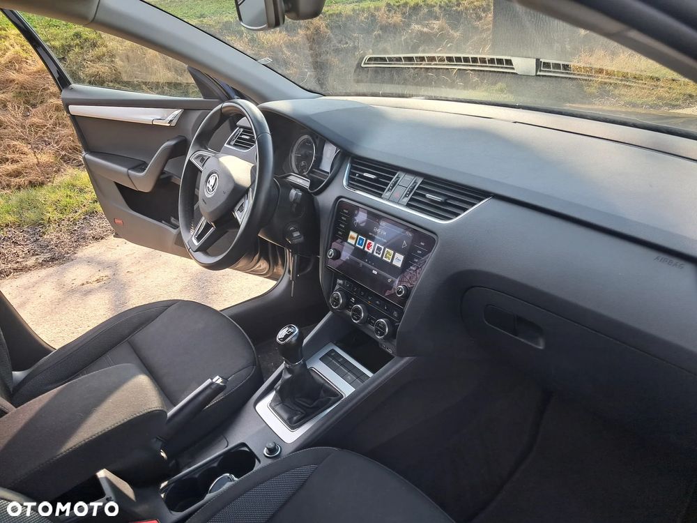 Skoda Octavia 1.6 TDI Premium Edition - 9