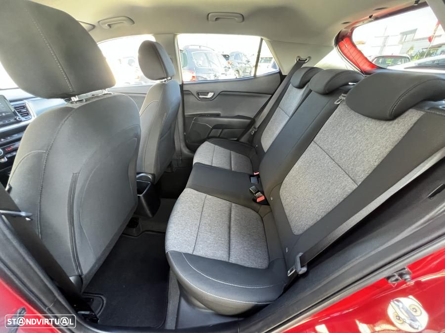 Kia Stonic - 21