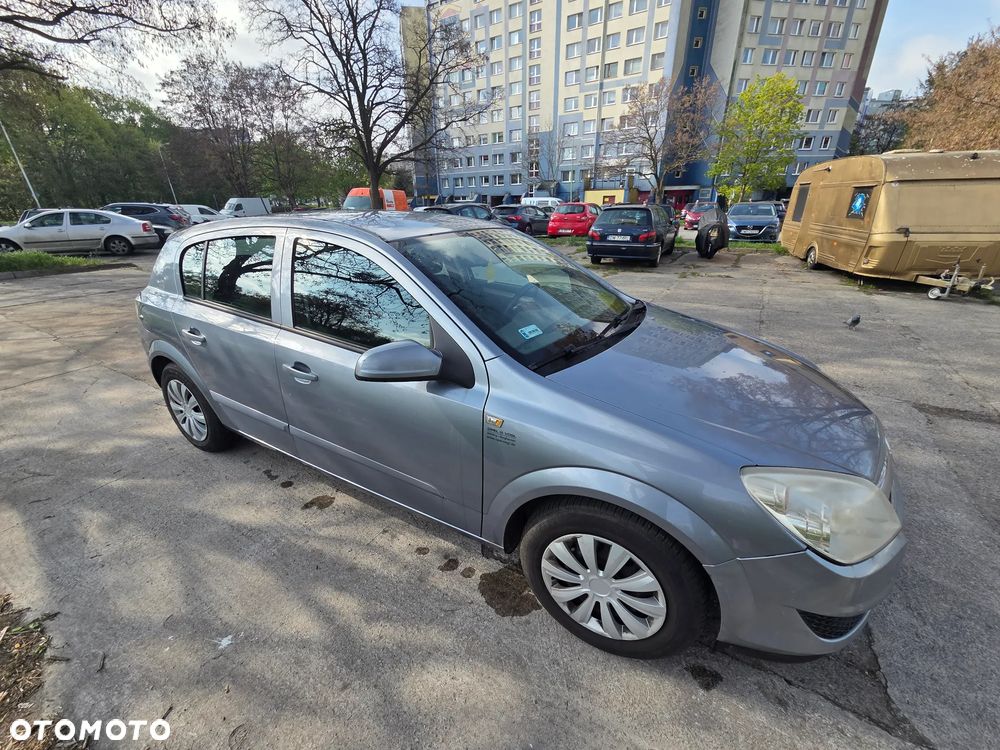 Opel Astra 1.6 Enjoy - 22