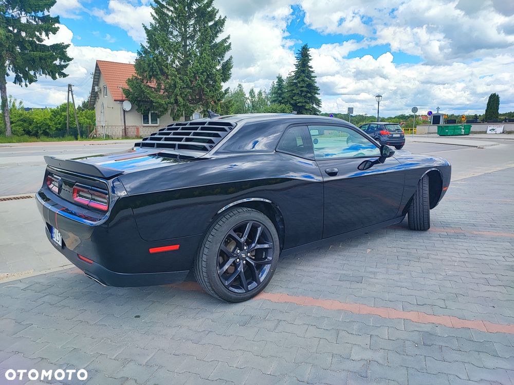Dodge Challenger - 14