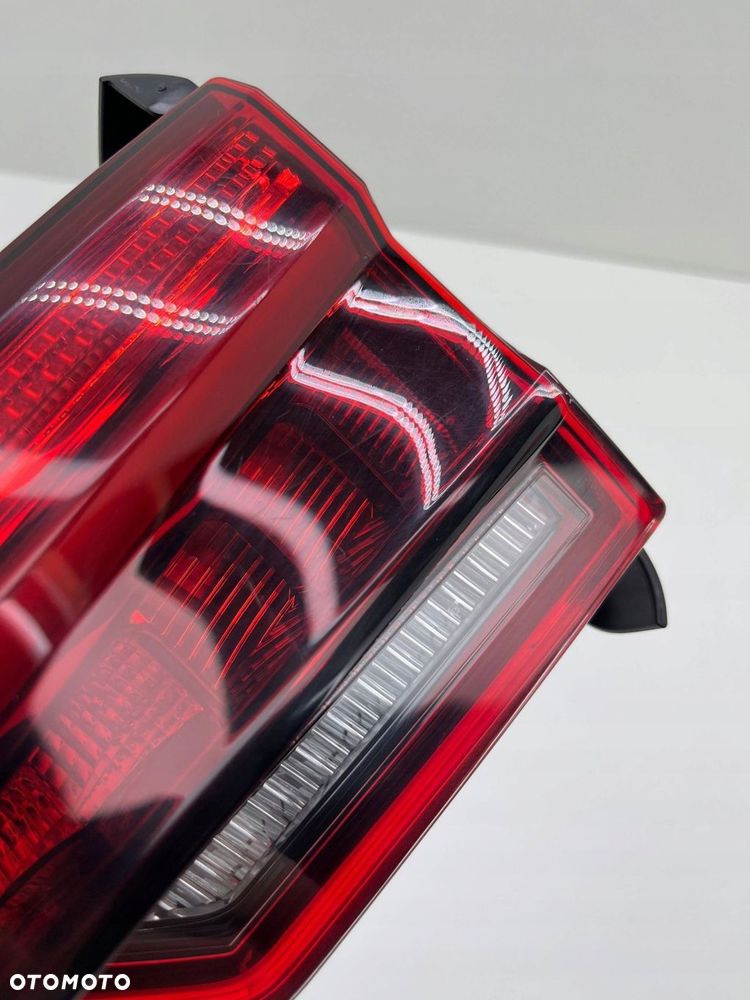 AUDI A4 B9 LAMPA PRAWA TYŁ W KLAPĘ LED 8W5945094B - 7
