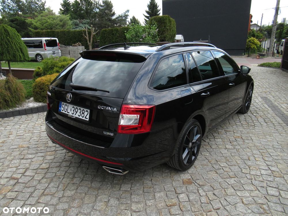 Skoda Octavia 2.0 TDI DSG RS - 3