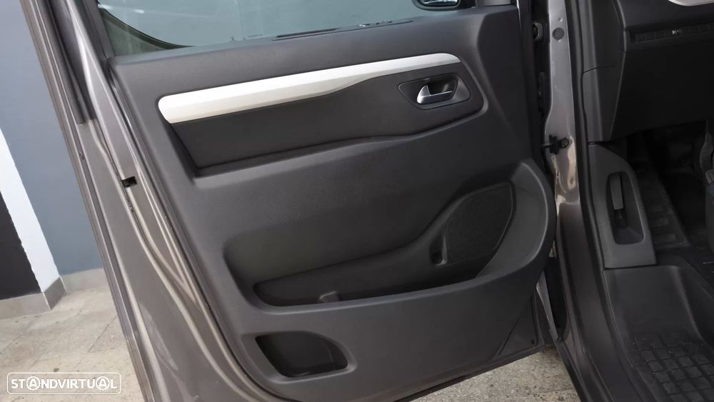 Peugeot Traveller 1.5 BlueHDi L2H1 Standard - 15