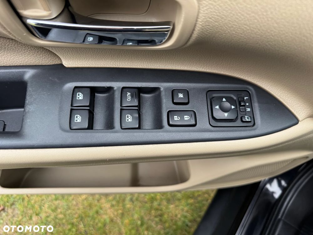 Mitsubishi Outlander 2.0 4WD CVT Active+ - 9