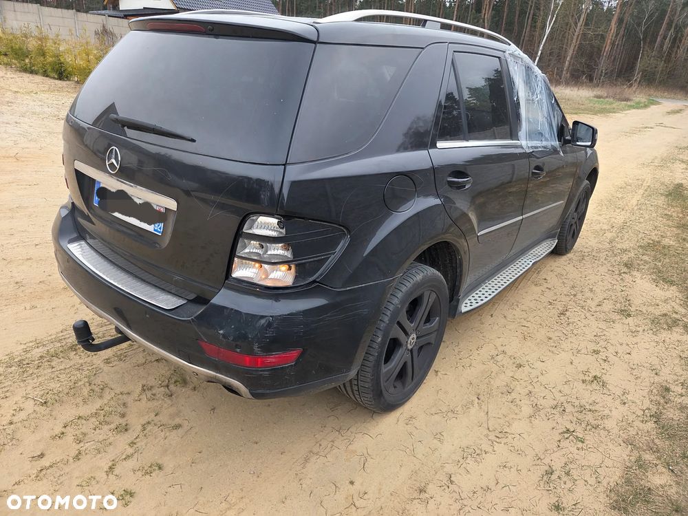 Mercedes-Benz ML - 9