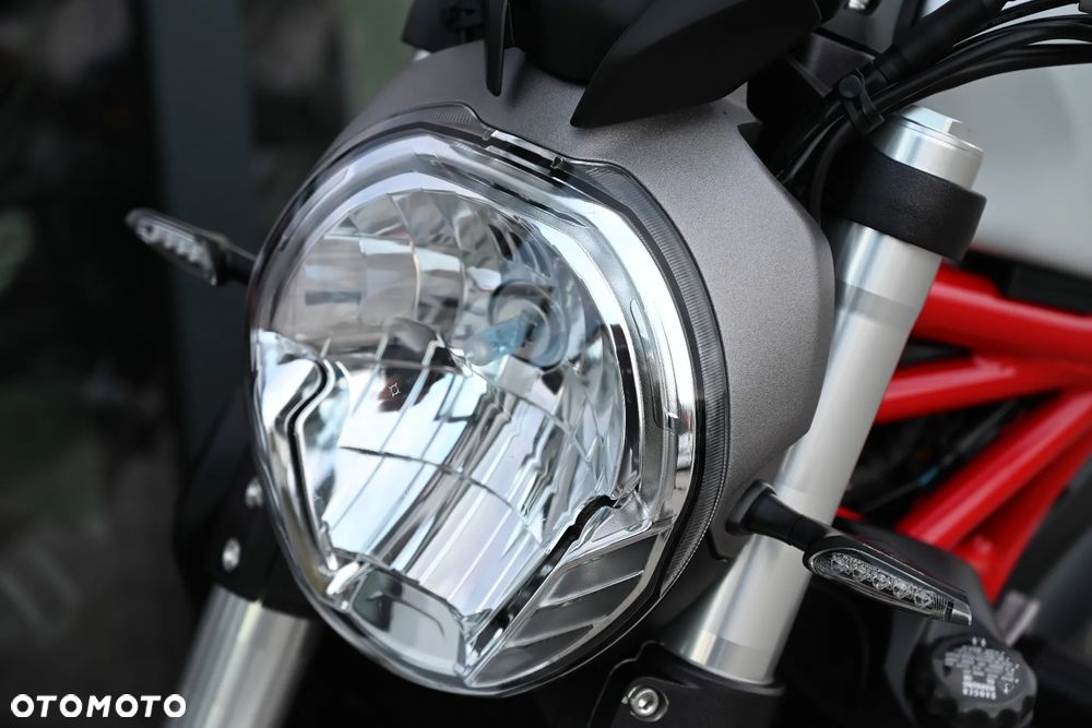 Ducati Monster - 40