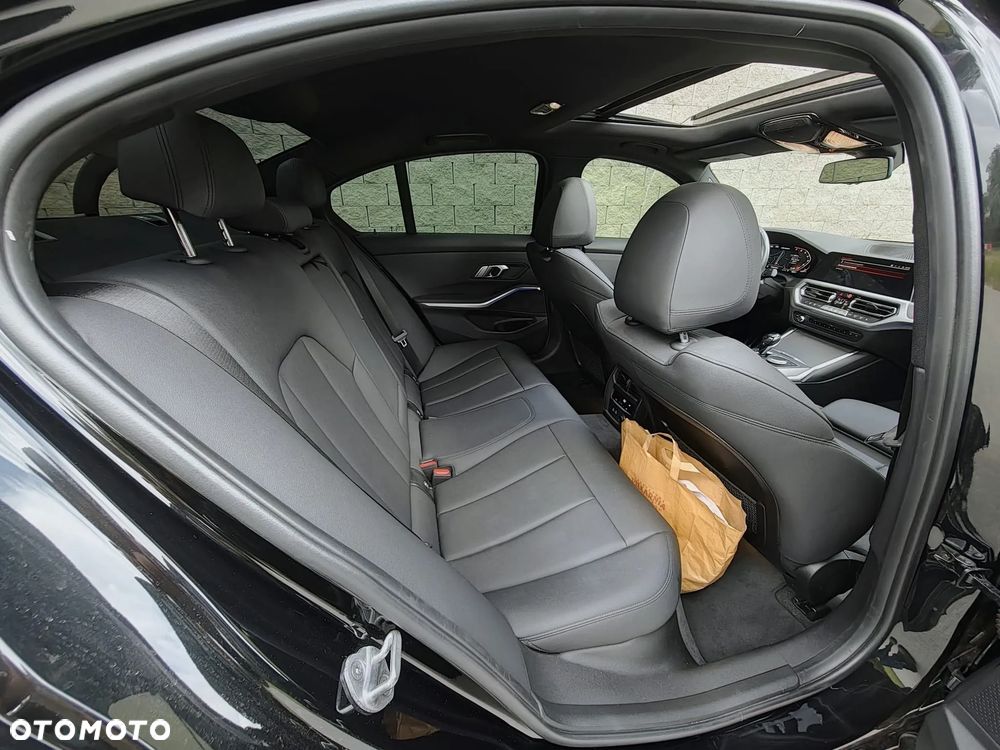 BMW Seria 3 M340i xDrive - 18