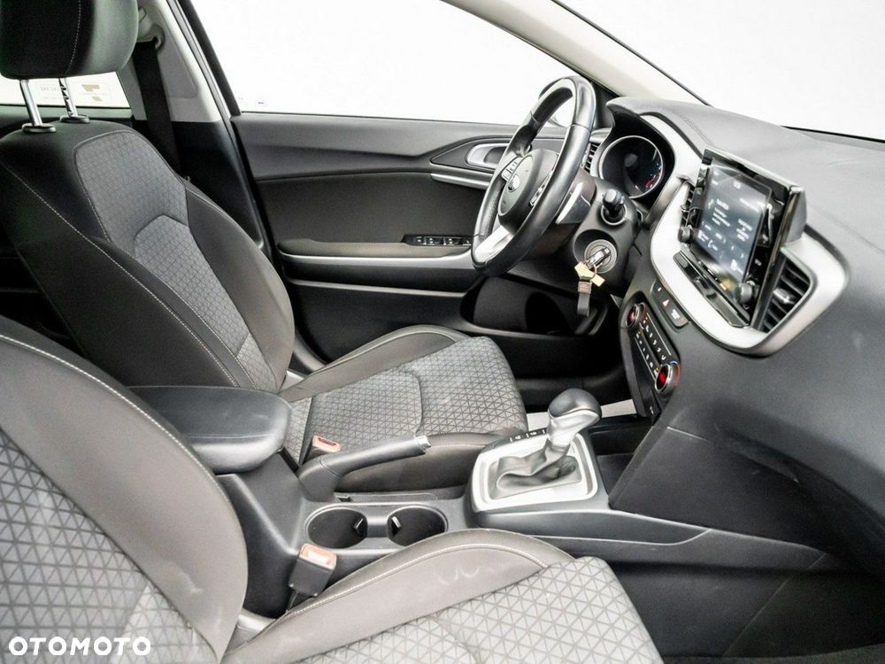 Kia XCeed 1.5 T-GDI M DCT - 14