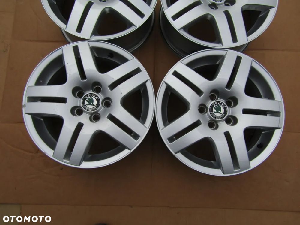 Felgi 15 Felgi Skoda Fabia II III Praktik Octavia I VW Polo Golf IV 5x100 - 5