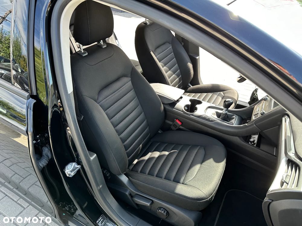 Ford Mondeo - 22
