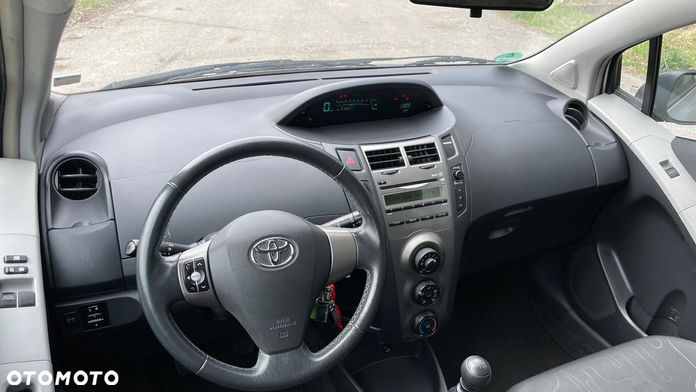 Toyota Yaris 1.33 Luna - 14