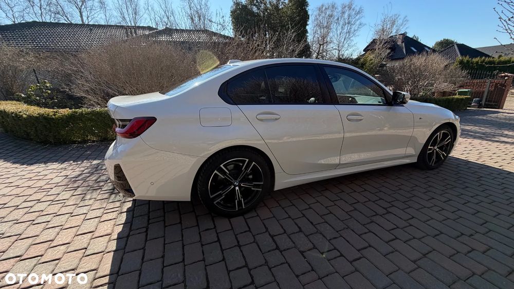 BMW Seria 3 320i xDrive M Sport - 4