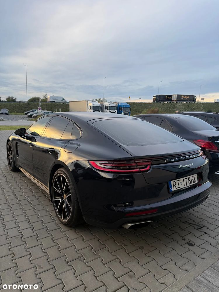 Porsche Panamera - 3