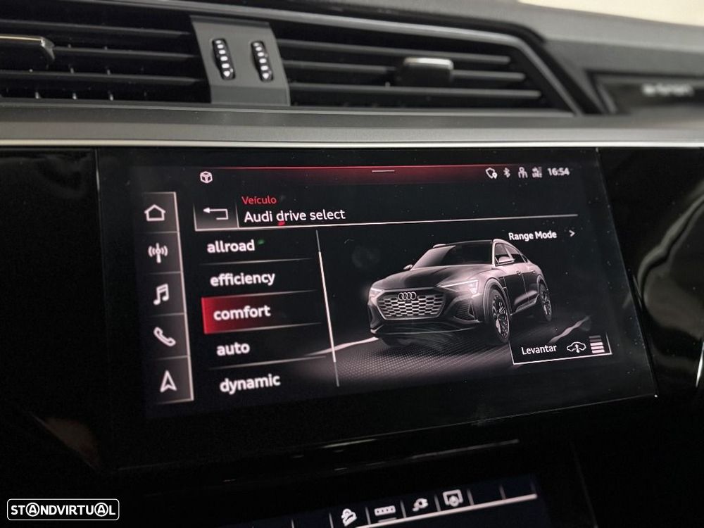 Audi Q8 e-Tron Sportback 55 quattro Advanced - 11