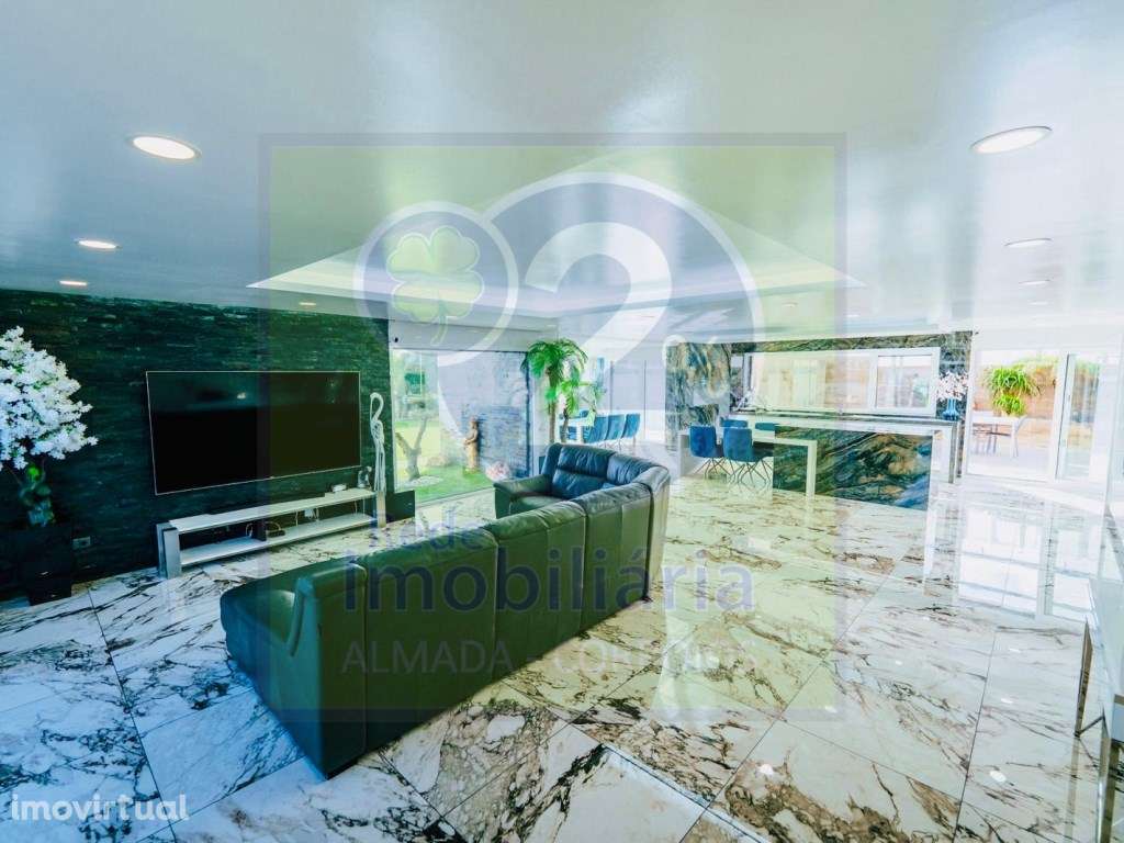 Moradia de luxo, bem localizada - Grande imagem: 3/13