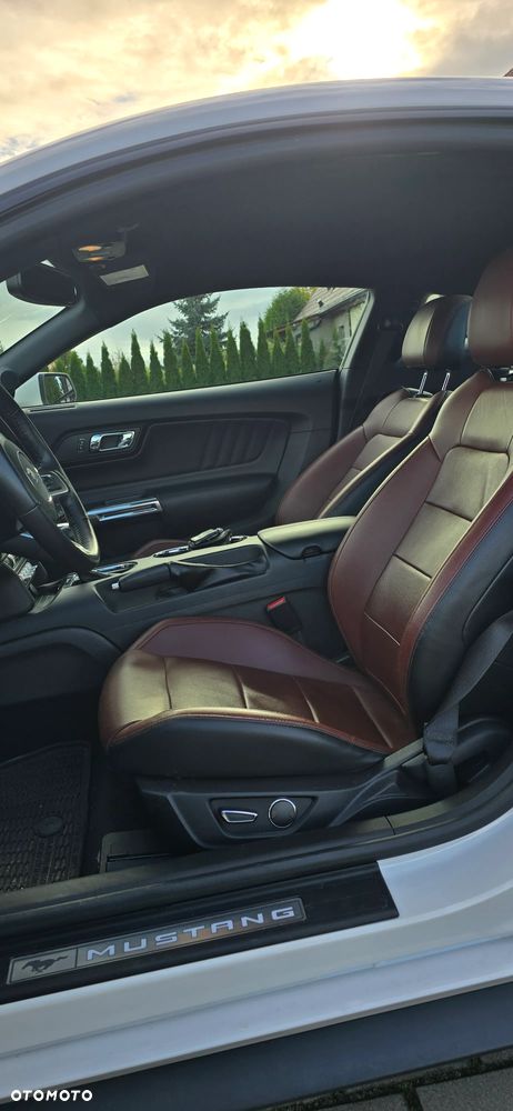 Ford Mustang 5.0 V8 GT - 8