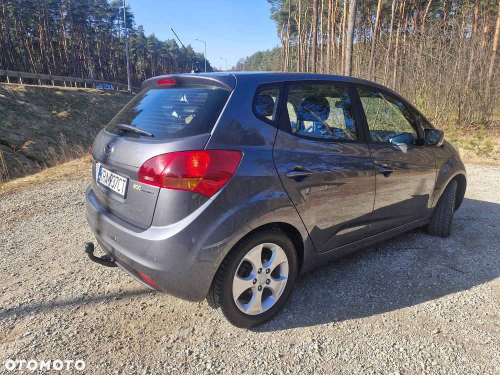 Kia Venga 1.6 CVVT Black Collection - 12