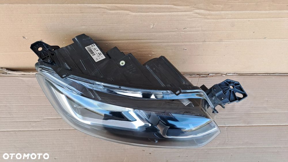 TOYOTA PROACE CITY PRAWA LAMPA PRAWY PRZÓD 9835780580 73278215 - 6