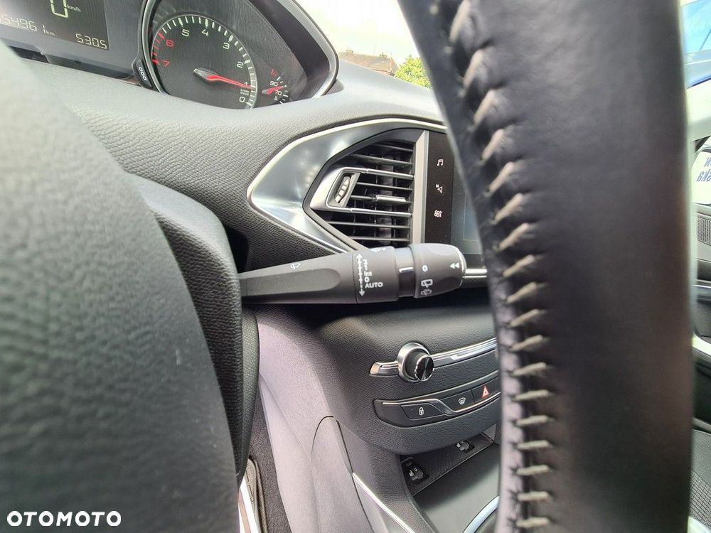 Peugeot 308 SW PureTech 130 Allure - 21