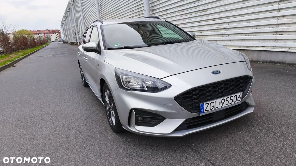Ford Focus 1.5 EcoBlue Start-Stopp-System ST-LINE DESIGN - 4