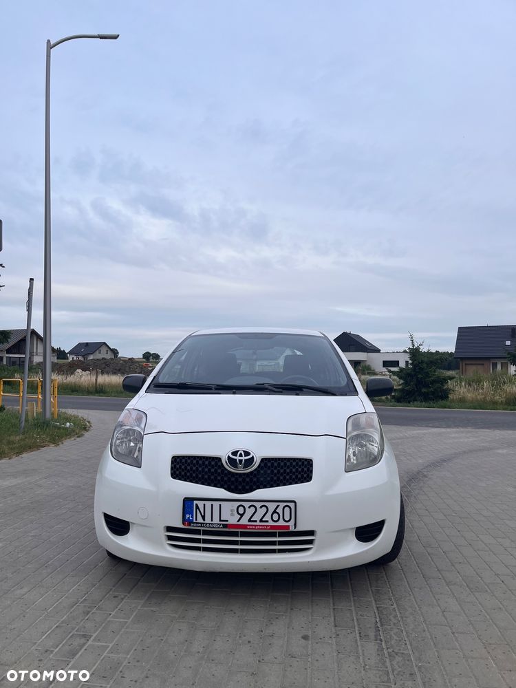 Toyota Yaris 1.0 Luna - 3