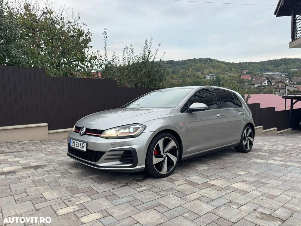 Volkswagen Golf 2.0 TSI DSG GTI - 3