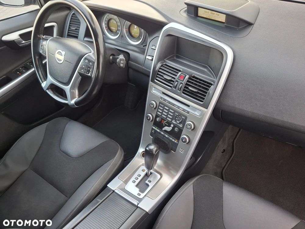 Volvo XC 60 D4 Geartronic Momentum - 26