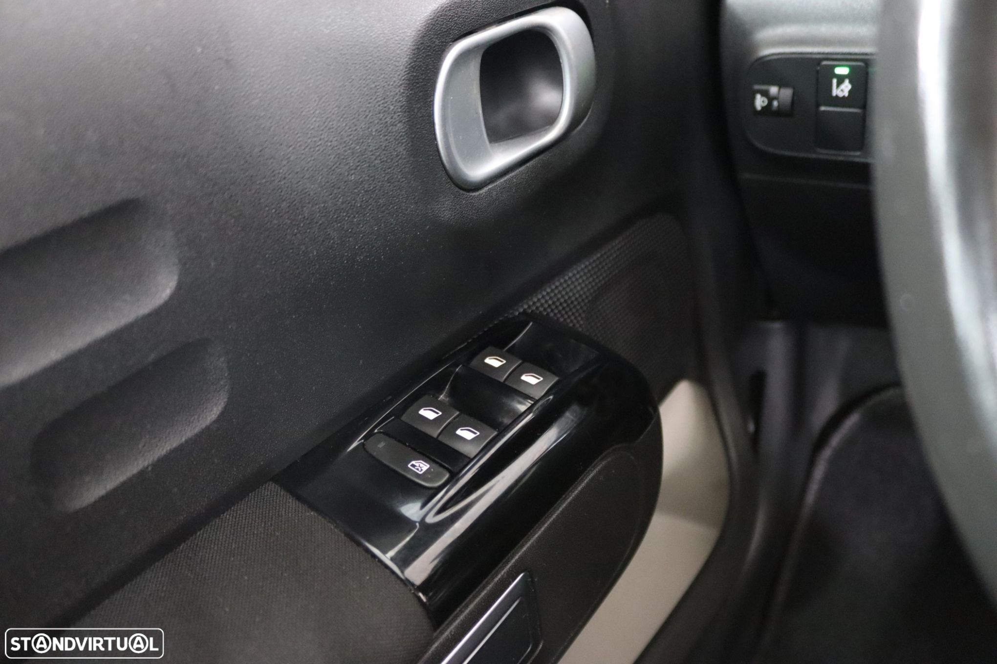 Citroën C3 Pure Tech Shine - 10