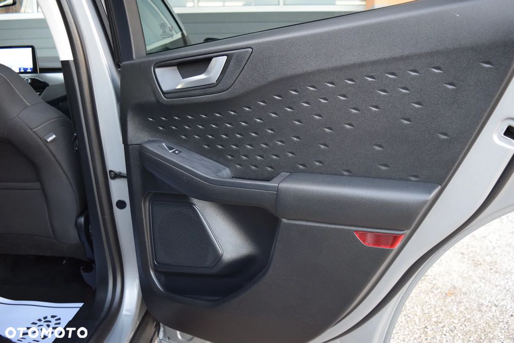 Ford Kuga 2.0 EcoBlue Hybrid TITANIUM X - 37