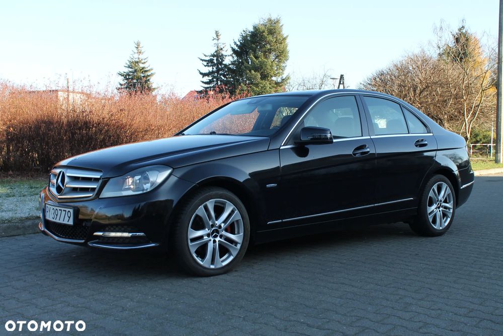 Mercedes-Benz Klasa C 180 CDI DPF (BlueEFFICIENCY) 7G-TRONIC Avantgarde - 3