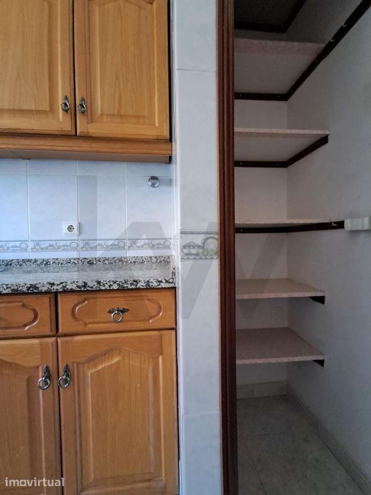 Apartamento T2+1 Duplex em Porto Salvo - Grande imagem: 5/29