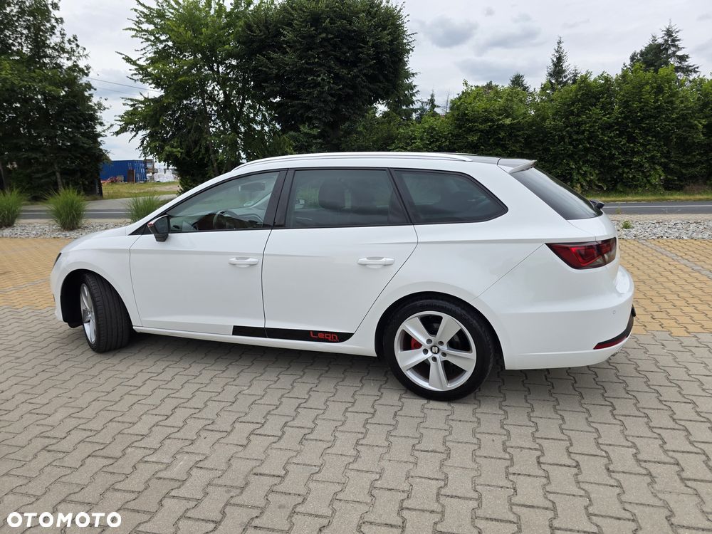 Seat Leon Sportstourer 2.0 TDI DPF DSG FR - 9