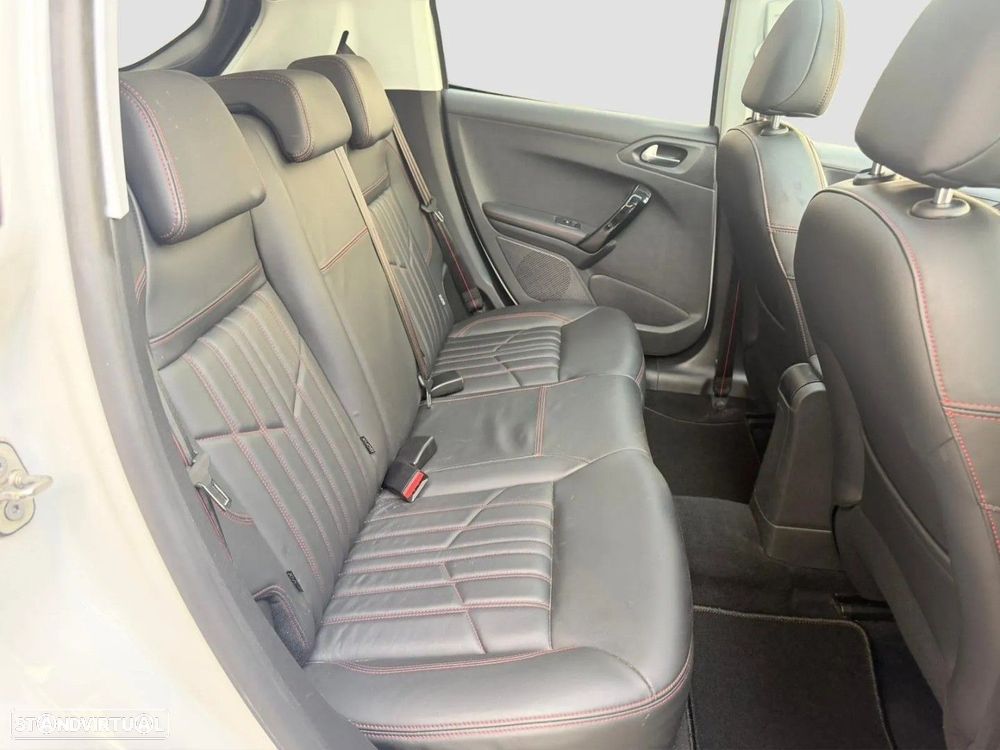 Peugeot 208 1.2 PureTech GT Line EAT6 - 16