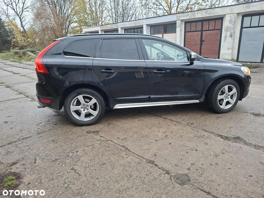 Volvo XC 60 2.4D AWD RDesign - 5