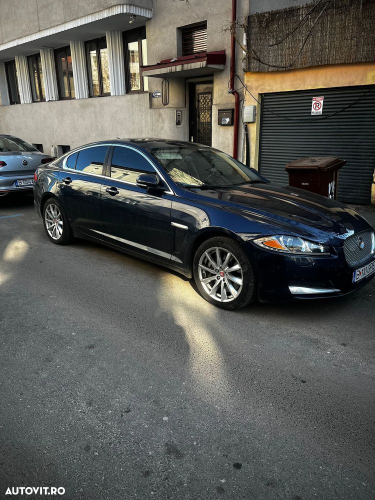 Jaguar XF 25t RWD Portfolio - 6