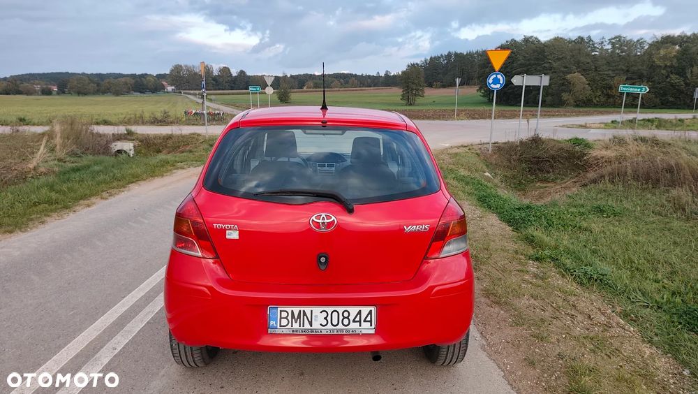 Toyota Yaris - 13