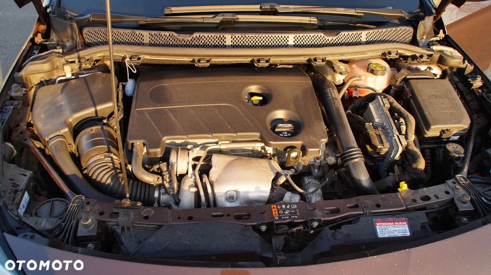 Opel Astra V 1.6 T Elite S&S - 12