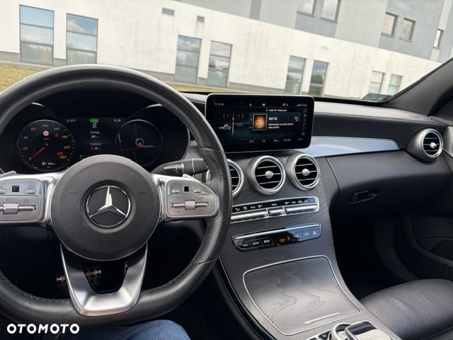 Mercedes-Benz Klasa C 200 9G-TRONIC - 9