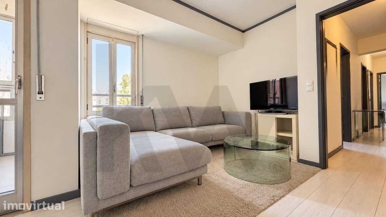 Apartamento T1 remodelado e com arrecadação em Telheiras – Lumiar - Grande imagem: 2/18